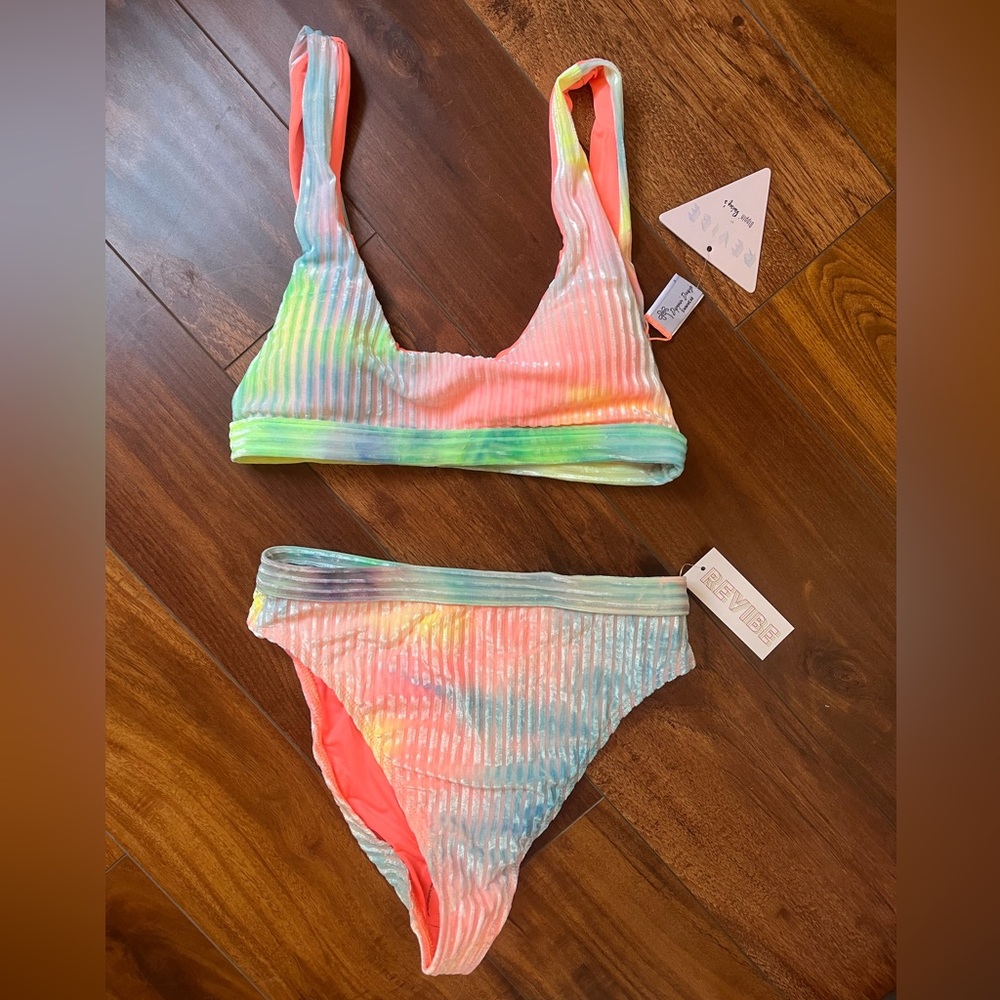 Dippin Daisy’s Textured Tie-Dye Bikini